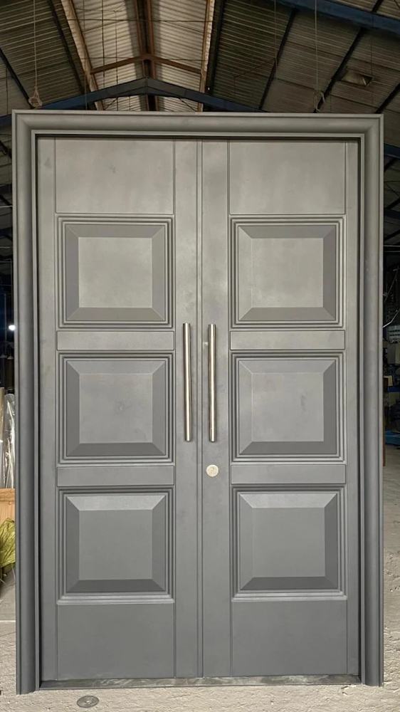 Contoh pintu custom MULTIDOOR: Pintu 2 daun panel garis
