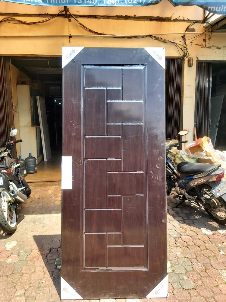 Foto asli pintu MB-07 · Black Walnut